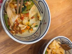 -陇上秦轩西安biangbiang面(朝龙汇店)