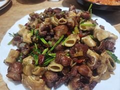 -超越海鲜屋(飞龙物业店)