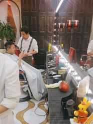 -东方先生国潮男士理发馆