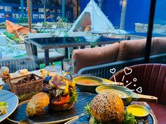 -Let'sBURGERplus·非常创意汉堡(三里屯店)
