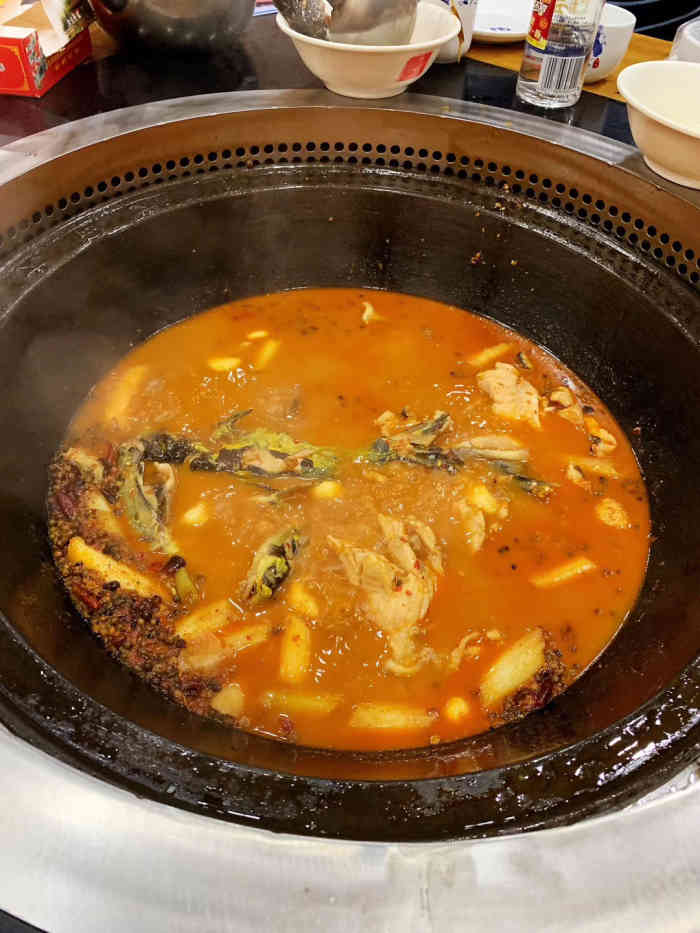 大锅大灶柴火鱼庄(兴庆公园店)-"本打算去王朝轩去吃那个物美价廉的