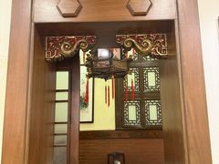 -梅龙镇酒家(南京西路总店)