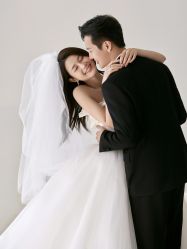 -樱花婚纱摄影