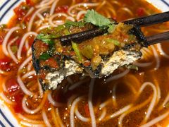-霸蛮湖南菜·牛肉粉(荣京西街店)