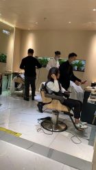 -罗亚帝造型·烫发染发
