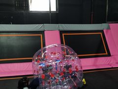 -嘿哟动霸CHUA·新潮玩运动娱乐中心·蹦床滑冰团建乐园