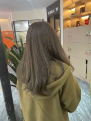 -吉艺心专业美发造型