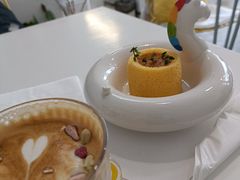 平平无奇的蛋糕卷-五进制 Coffee Shop