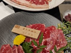 -山川小町·极番烧肉(新地假日广场店)
