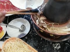 -楼外楼大刀肉传统火锅居(繁荣路店)