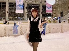 -冰纷万象滑冰场(沈阳万象城店)