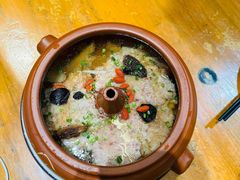 汽锅菌子肉饼-老滇山寨•云南特色菜•地方菜•民族风情歌舞表演(金碧店)