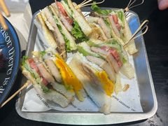 -W COLLECTIVE  DESSERT SHOP