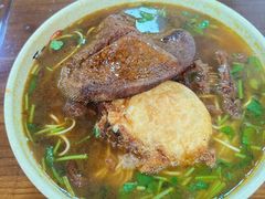 金牌半筋半肉面-旺泉餐饮店·清真牛肉面馆