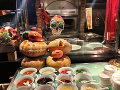 -唐拉雅秀酒店-西锦汇空中BBQ·思创餐厅