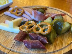 精选冷切肉奶酪拼盘-普兰达德国餐厅·德式脆皮烤猪肘·自酿啤酒(观唐店)