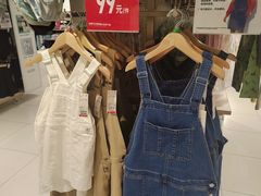 -优衣库(上海正大广场店)