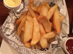 -Hooley's活利仕西餐厅(珠江新城店)