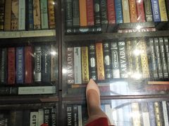 -钟书阁(松江泰晤士小镇店)