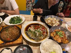 -钟掌勺忘不了地道湘菜(新天地假日广场店)