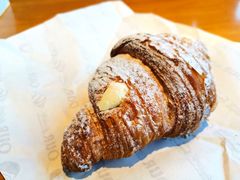 泡芙羊角-OUR Bakery(三里屯太古里店)
