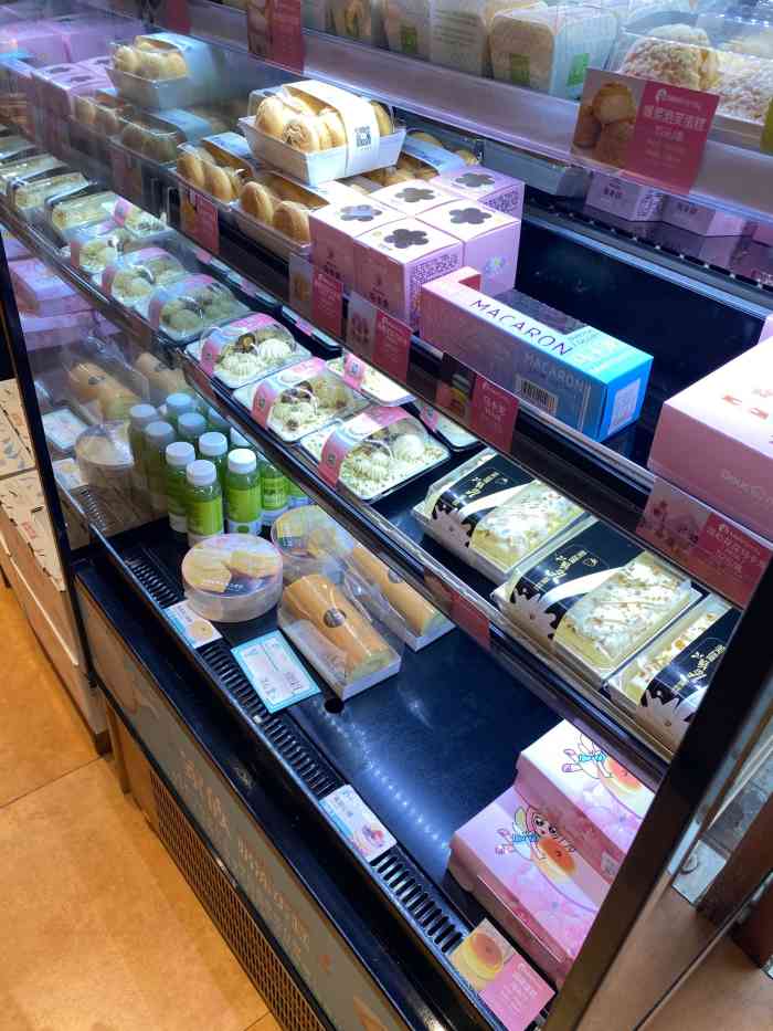 美丽家族(衣裳街店)-"服务不错,卫生也不错!面包口味也不错.