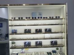 -视野联行眼镜·蔡司·控优点授权(长白万象汇店)