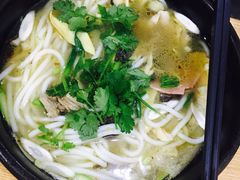 -桥香园云南过桥米线(金马碧鸡店)