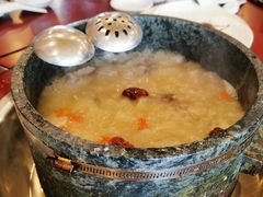 -鲁朗纳麦石锅鸡庄园