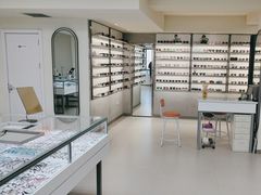 -潘多拉眼镜·蔡司依视路明月(潘家园店)