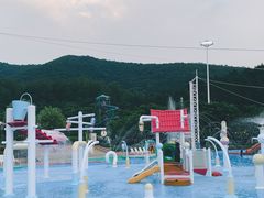 -汤山欢乐雪世界