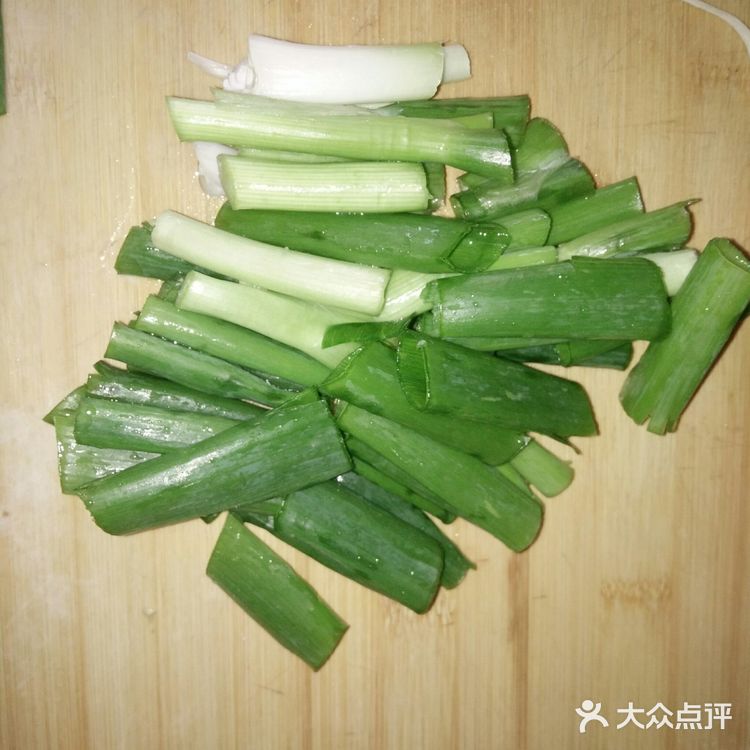 简单易学的家常饭之葱油拌面