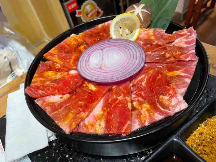 九田家黑牛烤肉料理(怀特店)-"这家店位于怀特商业广场的三楼.