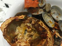 -凤凰路何眼镜香辣蟹(花果园店)
