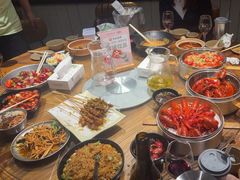 -巴厘龙虾·榜首油焖大虾(音乐学院·沿江酒馆店)