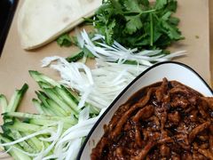 -关东小磨东北菜(上海长风大悦城店)