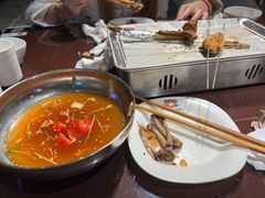 -三个大叔烤羊肉串·歌手驻唱·碳烤鲜肉(西三旗店)