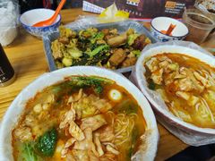 -二钢串叔麻辣烫(华龙大厦店)