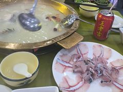 -颜氏双江清水鱼一养身火锅(磁器口店)