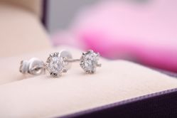 IMG_6984-威德钻石-克拉钻大本营(南京东路店)