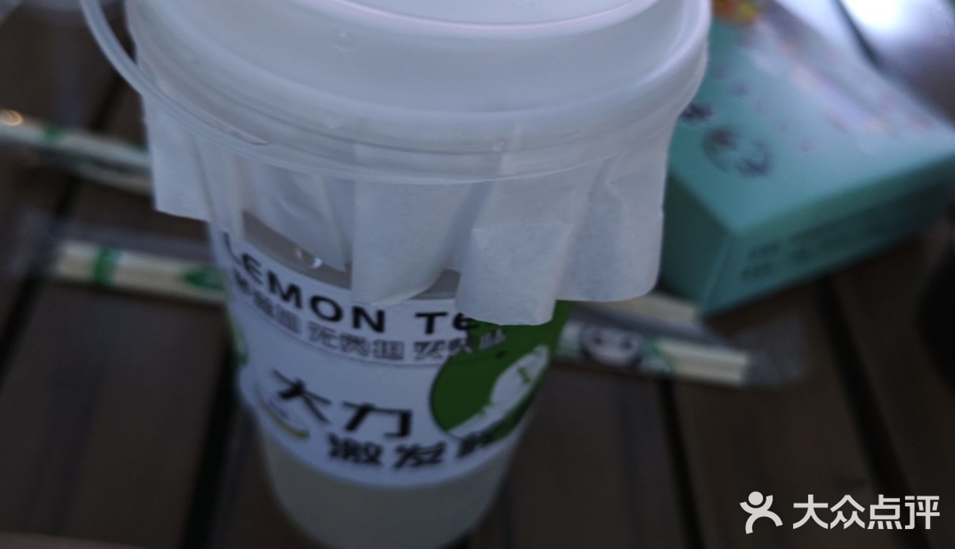 酒水略贵，内部有台球厅，钓虾的地方，空气也很不错