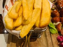 宽薯条-YUE·6·西式融合餐厅(外滩六号店)