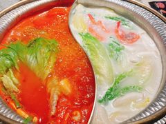 番茄锅+胶原蛋白锅-温禾牛·和牛寿喜烧自助火锅(恒基名人店)