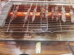 -哈尔滨小酒馆·鲜肉现穿自助烧烤(康新花园店)