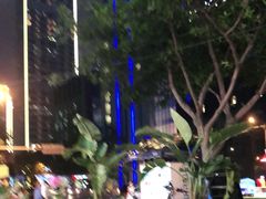 -何师烧烤·香辣蟹·川菜·30年老品牌(太古里旗舰店)