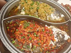 -阿瓦山寨·湘菜现炒·剁椒鱼头王(咸阳总店)