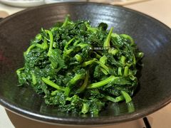 瑶柱鸡油扒豆苗-侨美食家·粤菜(体育西路店)