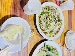 呛绿豆芽-三中高皇羊肉馆