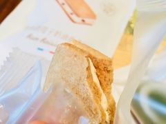 -全家便利店(杭州龙翔桥地铁站店)