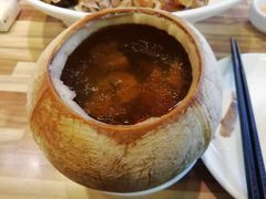 泰国椰皇炖乌鸡汤-陈鹏鹏潮汕菜(欢乐海岸 海边景观店)